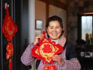 【新春走基层】“中国好人”胡晓萍的别样年味