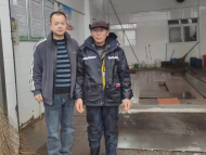 南京市民給新安晚報(bào)記者打來(lái)電話，點(diǎn)名要表?yè)P(yáng)一位池州環(huán)衛(wèi)工人