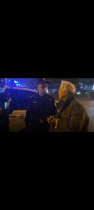 兩位年過(guò)七旬老人深夜迷路? ?合肥花沖派出所民警一一護(hù)送回家