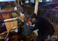合肥高新區(qū)城管開展早餐車、攤?cè)狐c燃氣安全排查