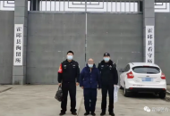 男子酒后持刀滋事 霍邱警方拘你沒商量