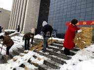 安慶大觀區(qū)：上班首日除雪忙