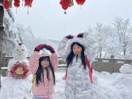 大年初四，約14000名游客黃山賞雪景