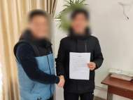 “滁州一網友生蠔殼內吃出爛泥”后續：店家當面致歉，雙方握手言和