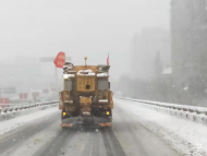 蕪湖公路部門浴“雪”奮戰(zhàn) 確保公路“大雪無痕”