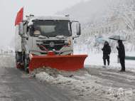 鏟雪加速度，舒城相關部門確保道路暢通