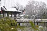 堆雪人、打雪仗......合肥市民包公园里赏雪景（图）