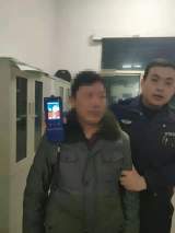 酒驾翻车，拔打120误拔成110 