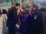 八旬老人走失不知家在何处 蚌埠民警帮其找到家人