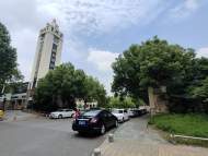 合肥一女子不愿掃碼入小區(qū)致車輛排長隊 警方正調(diào)查處理