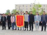 79岁老人连人带车掉下水沟 蚌埠三名初中生协力救援