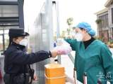 淮南女警李丽用柔肩挑起防疫重担