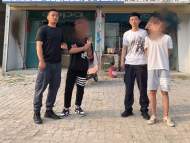 街面搶奪手機  界首民警抓獲兩名嫌疑人