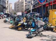 記者探訪蚌埠共享單車亂象  城管回應：擬公開招投標壓減數(shù)量