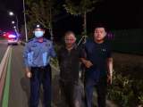 泾县：民警下班途中抓获“偷花贼”