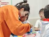 非遗缠花进校园 安庆师大师生深入小学传播优秀传统文化