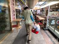 高溫下的合肥：涼席賣斷貨、西瓜很暢銷、外賣爆單