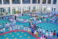 百余師生合唱《孤勇者》 池州一幼兒園畢業典禮氣氛超燃 