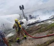 索馬里一架飛機發生墜機事故 機上人員全部安全撤離