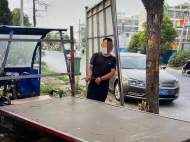 奋进新征程 建功新时代| 肥东民辅警：猛起来擒贼挽损 暖起来护送就医