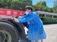 合肥“周末我頂班”志愿服務啟動 記者現場探訪高溫下疫情防控“第一道防線”