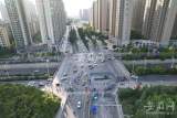 探访习友路公跨铁立交桥半封闭施工现场：首个工作日早高峰延迟了半小时