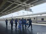 旅客突发疾病，D5594次列车在全椒站临时停车