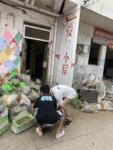 口罩天使中途宿舍搬迁后续：旧物件带到新址继续用  记者帮忙搬运