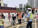 护航开学季  铜陵交警集中整治非法营运