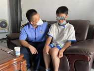 14歲男孩與父親鬧矛盾欲離家出走  幸遇鐵路人耐心開導勸歸