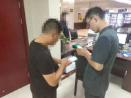 ?霍邱：“老賴”在?麻將桌上被拘傳 一次性付清全部案款