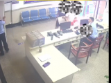 宣州一群众在老家发现迫击炮弹和手榴弹  拎着袋子就到派出所上交