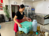 “你要赶快好起来！”芜湖这位女店主的举动 感动无数网友