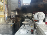 合肥一沿街餐饮店突发火灾 事发时顾客正在就餐