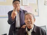 滁州学院97岁老教师办书展