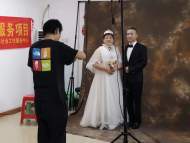 暖心重陽(yáng)！合肥一社區(qū)為老人拍攝婚紗照
