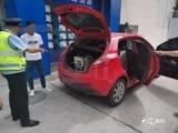 六安市区查获一非法改装“流动加油车”
