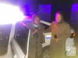 巡逻发现疑似走失老人  蚌埠民警凌晨驱车送其回家
