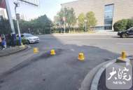 蚌埠：靠邊道路立柱標識不明顯 上百輛車“中招”