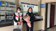 幫居民解難題 銅陵一派出所戶籍民警獲贈鮮花