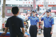 輝煌十年看安徽|六安中環潔：文明勸導“開新花” 環境服務“奏新曲”
