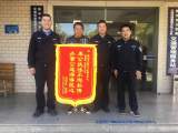 电三轮车主肇事 民警查监控将他“逮”回