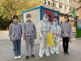 废物利用巧做“核检置物带”  ——合肥市五十中学西校八年级三位中学生巧手助力疫情防控