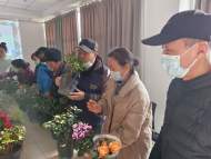 合肥濉溪東路社區居民共賞鮮花