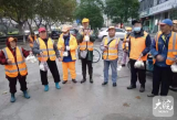 一份早餐温暖一座城！雪华乡第三社区党建联盟单位大慈义工为“城市美容师”送爱心早餐