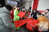 新春走基層|壽縣古城民俗年貨節，紅紅火火迎新年