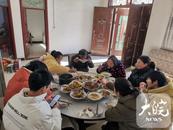 张春苗：因陋就简的“妈妈味道”