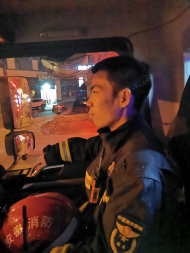 守護萬家溫暖 除夕夜他們堅守崗位 