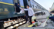 合肥客運段全力做好列車餐車后勤保障 讓旅客用餐更安全