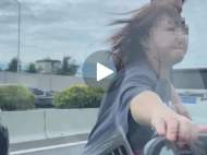 女子高速上打砸他人車輛 三亞警方：行拘15日并處罰款